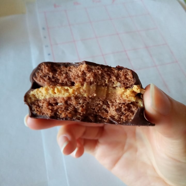 photo of Neko Alfajor de pasta de maní shared by @solgodoy on  16 Apr 2021 - review