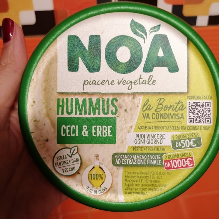 photo of Noa Hummus Ceci & Erbe shared by @ilariazag on  27 Sep 2022 - review