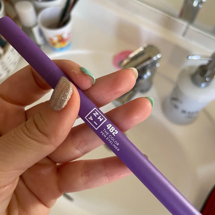 photo of 3INA 482 the color pen eyeliner shared by @vale2cq on  18 Jan 2021 - review