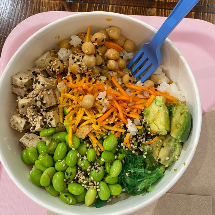 photo of Poke House - Elnos Vegan bowl shared by @alicelovestheanimals on  19 Dec 2021 - review