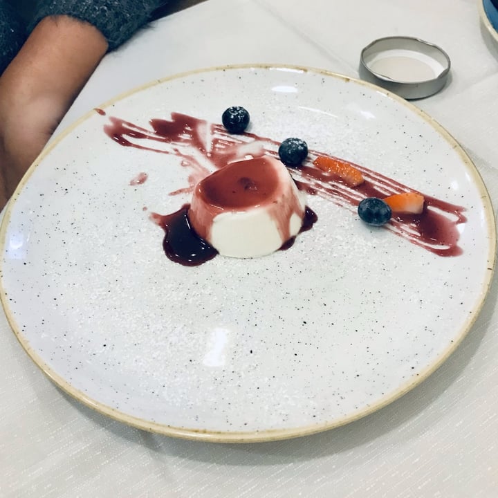 photo of Al Bistrot dei Vinai panna cotta vegetale shared by @mibuttogiulia on  01 Nov 2022 - review