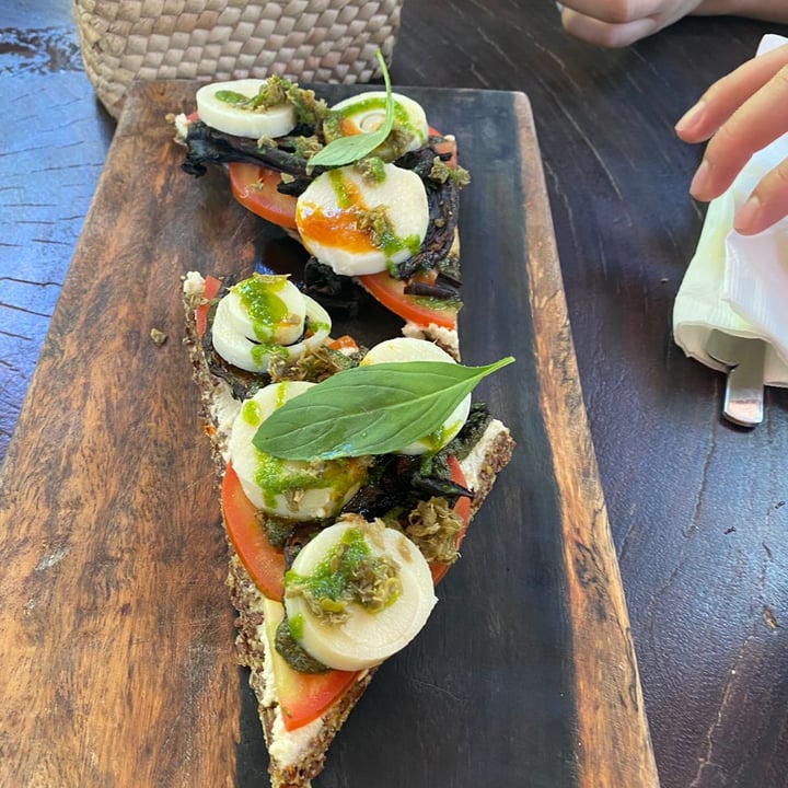 photo of Raw Love Raw pizza shared by @karenaho1 on  03 Sep 2022 - review