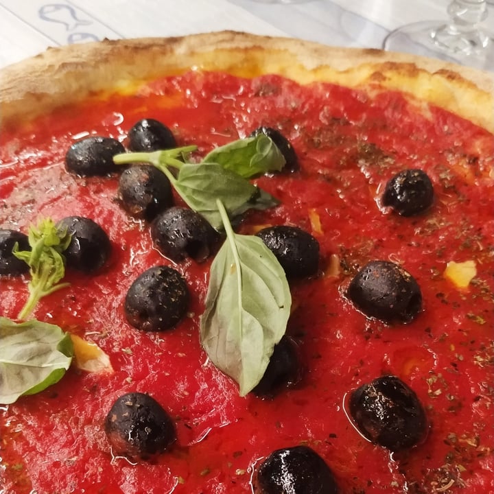 photo of Ristorante E Pizzeria Arlecchino Pizza Napoletana (Aggiunta Olive) shared by @si1via on  03 Aug 2022 - review