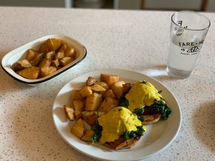 review photo of Sticky Fingers Diner Benedict Florentine shared by @jesusxrivera on 30 Dec 2019 - review