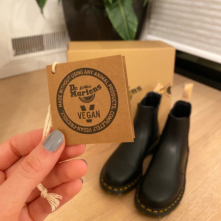 photo of Doc martens Vegan leather chelsea boots shared by @beca27 on  07 Feb 2022 - review