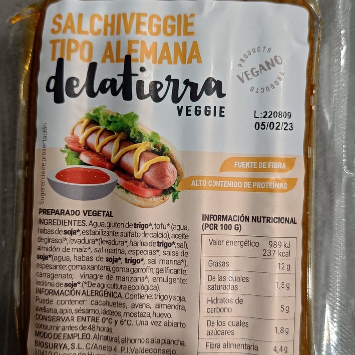 photo of delatierra Salchiveggie Tipo Alemana shared by @andreadh14 on  17 Oct 2022 - review