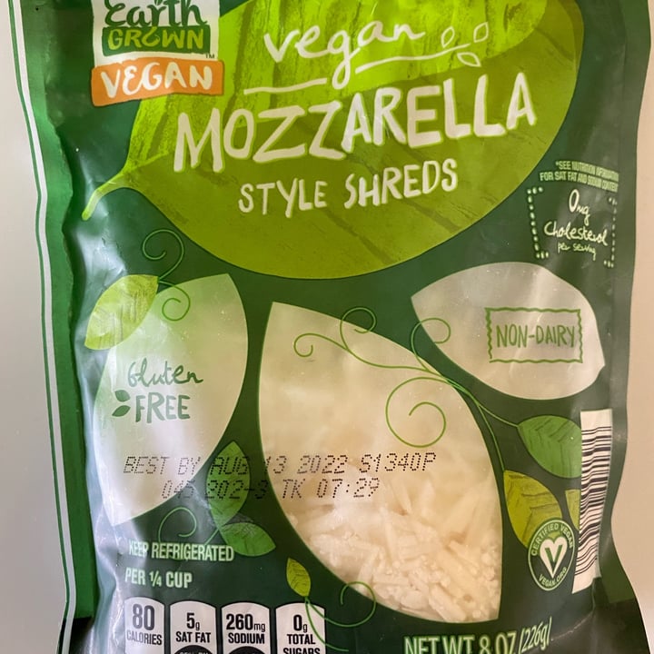 photo of Earth Grown Mozzarella style shreds shared by @noelylibanio on  18 Apr 2022 - review