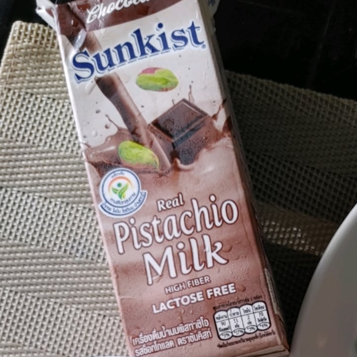 photo of Sunkist Chocolate pistachio milk shared by @jenniferchou on  23 Oct 2022 - review