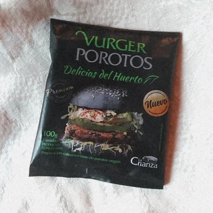 photo of La Crianza Hamburguesa Porotos Negros shared by @catalinafg on  30 Apr 2020 - review