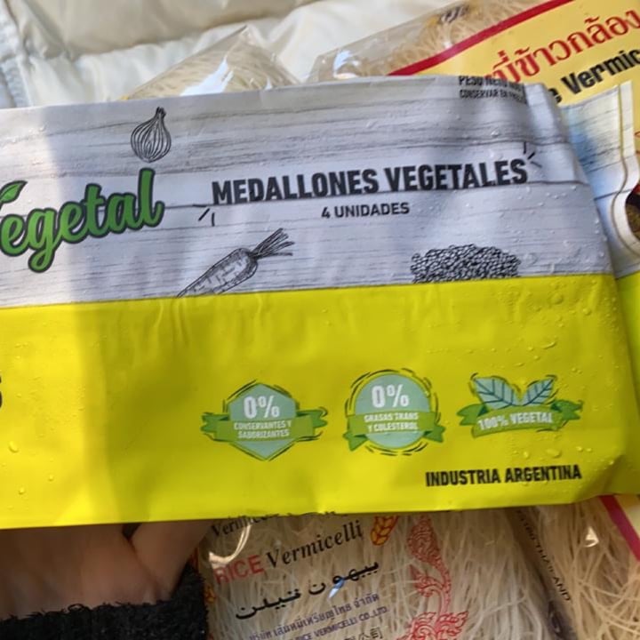 photo of Mundo Vegetal Medallones de Garbanzos y Hongos shared by @helping on  30 Jun 2021 - review