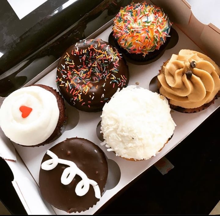 photo of Peace of Cake Cupcakes shared by @sandyna on  10 Dec 2019 - review