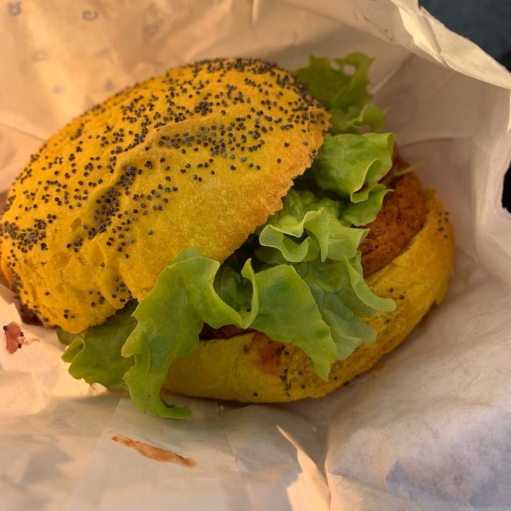 photo of Flower Burger Spicy Chickpea Burger shared by @mithra on  17 Dec 2019 - review