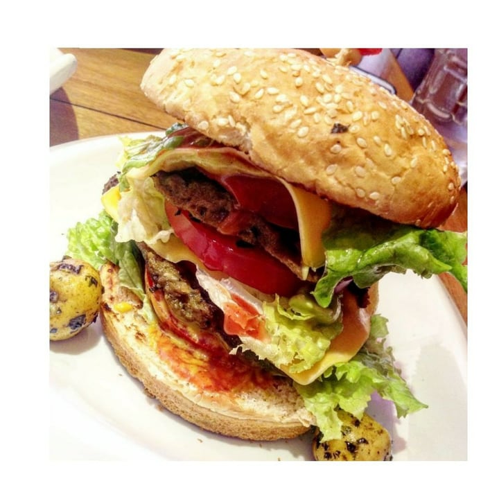 photo of Amaranto Hamburguesa Vegana shared by @nicolecrow on  01 Dec 2019 - review