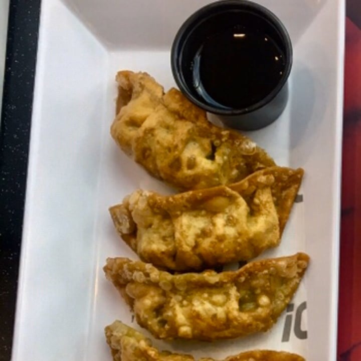 review photo of YO! Sushi Vegetable Gyoza shared by @sophieveena on 01 Apr 2020 - review