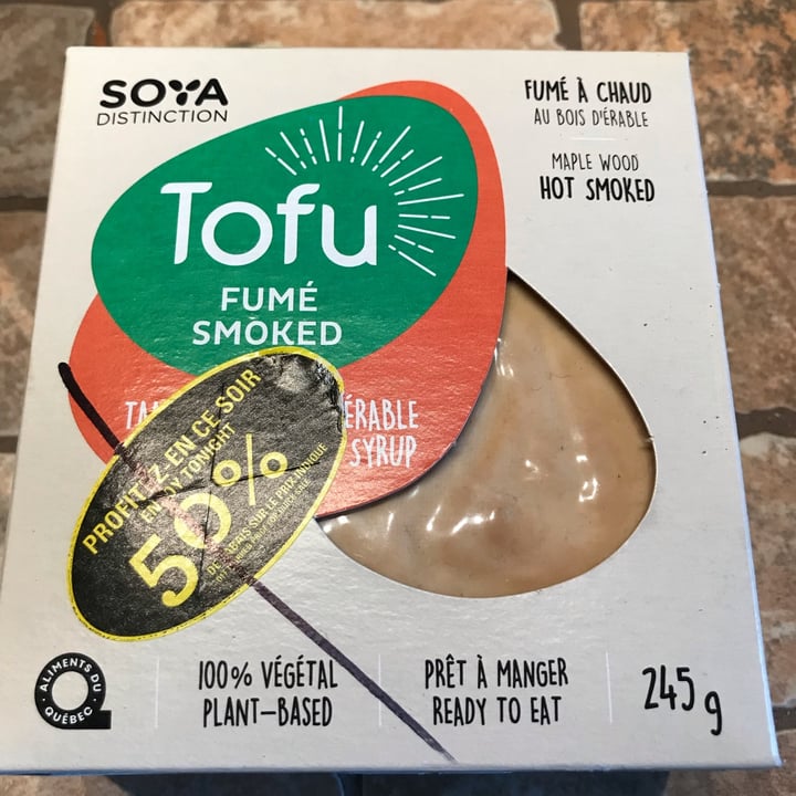 photo of Soya distinction Smoked tofu - tamari & maple syrup shared by @maryanarch on  27 Apr 2022 - review