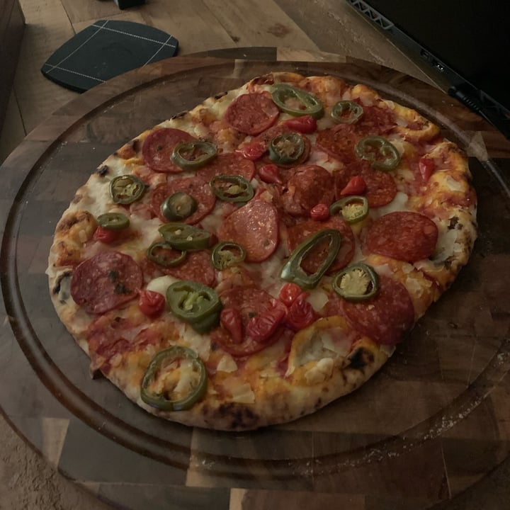 review photo of Plant Kitchen (M&S) Woodfired hot and spicy pepperoni pizza shared by @sbarlxw on 18 Jan 2022 - review