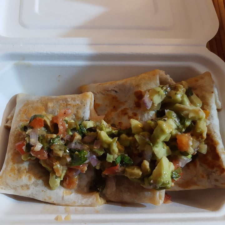 photo of Smosso Chimichangas shared by @monserrattr on  11 Jan 2022 - review