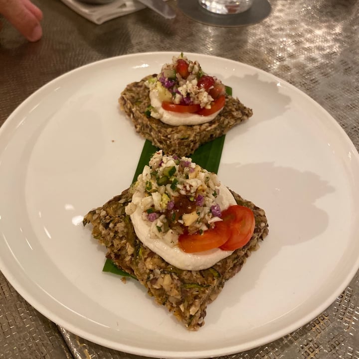 photo of COMO Cuisine Cauliflower Crispbread / Tabbouleh Cashew Hummus shared by @aicirxx on  20 Apr 2021 - review