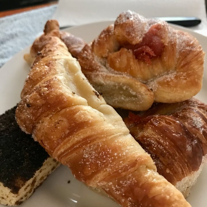 review photo of Biota panaderia Facturas shared by @aixacabral on 25 Sep 2022 - review