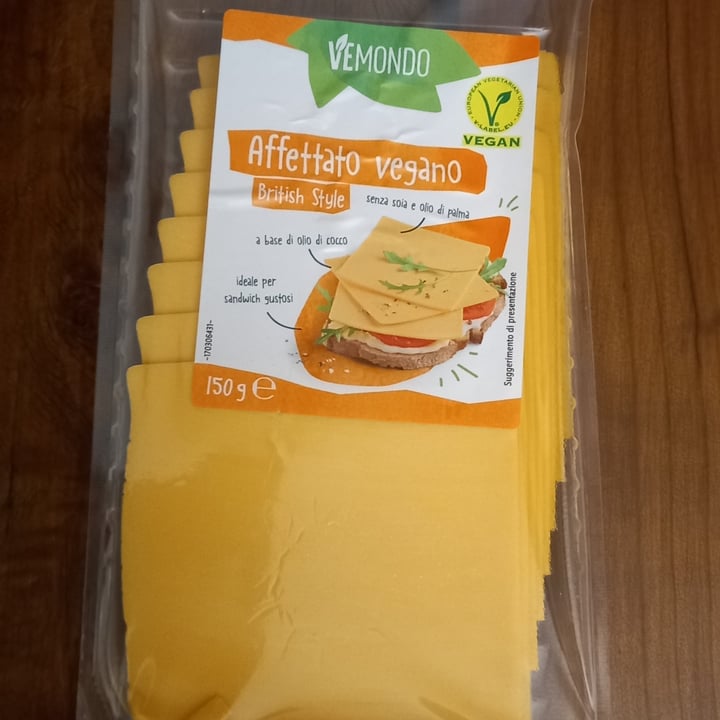 photo of Vemondo Queso vegano tipo cheddar shared by @mariarosaria on  24 May 2022 - review