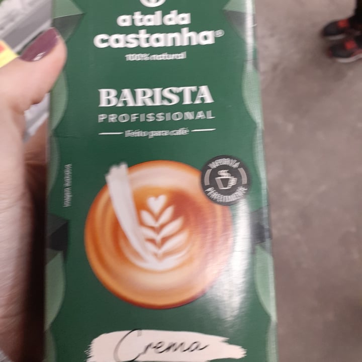 review photo of A Tal da Castanha Leite Vegetal Barista Crema shared by @liviasilvestrini on 11 May 2022 - review