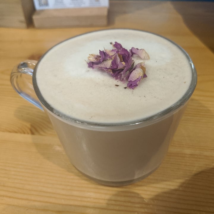 review photo of Green Common The FOREST Rose Organic Earl Grey Soy Milk Tea shared by @shaaaaaaang on 18 Jun 2020 - review