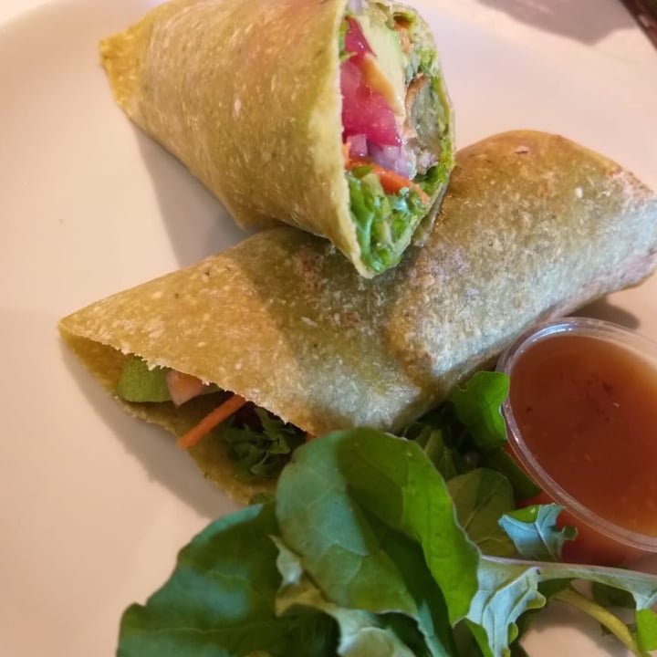 photo of Leafy Greens Falafel wrap shared by @jabseatsvegan on  07 Oct 2020 - review