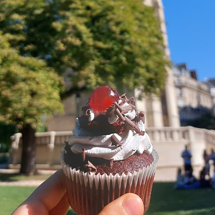 photo of Cloud Cakes Cupcake Forêt Noire shared by @iobarbs on  11 Aug 2022 - review