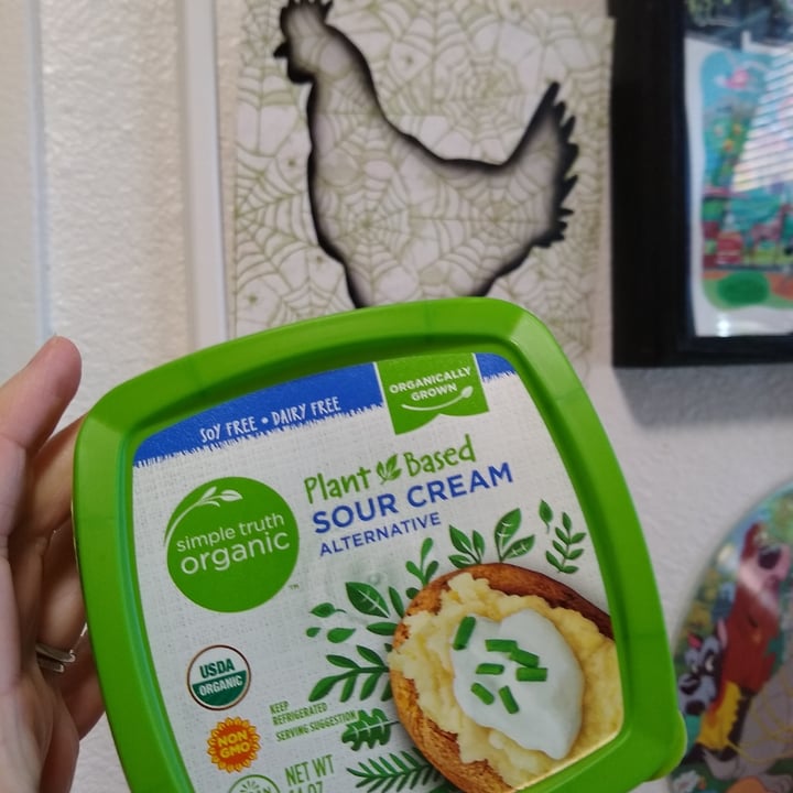 photo of Simple Truth Plant Based Sour Cream Alternative shared by @artbyhaka on  19 May 2020 - review