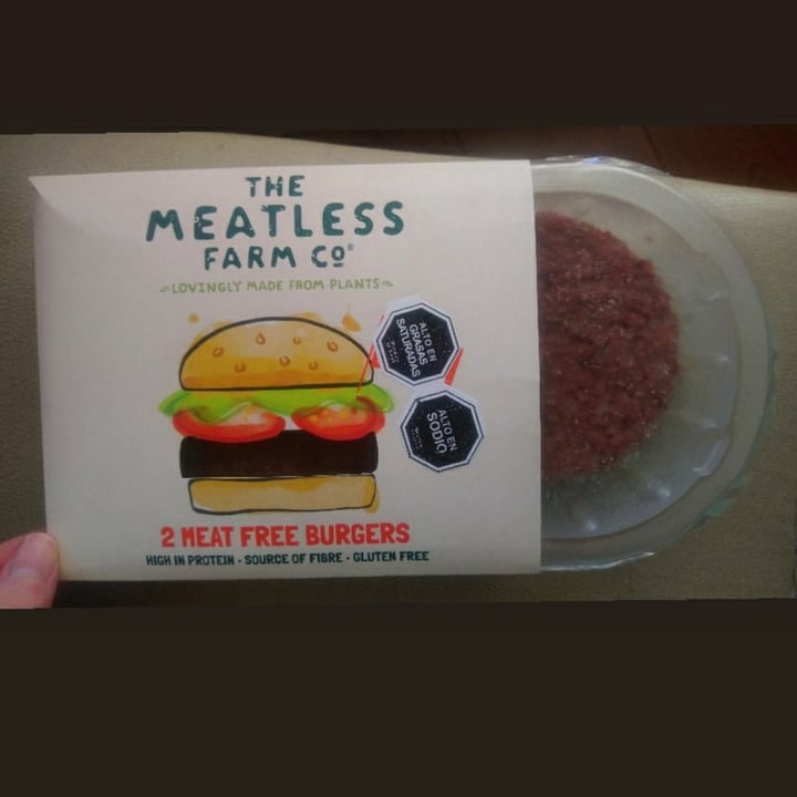 photo of Meatless Farm Meat Free Burgers shared by @annaismarin on  20 Feb 2021 - review