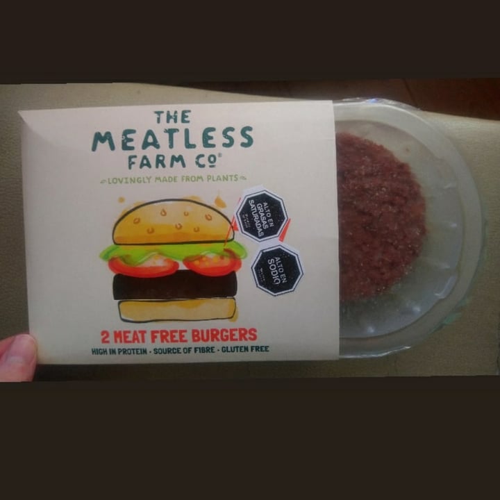 review photo of Meatless Farm Meat Free Burgers shared by @annaismarin on 20 Feb 2021 - review
