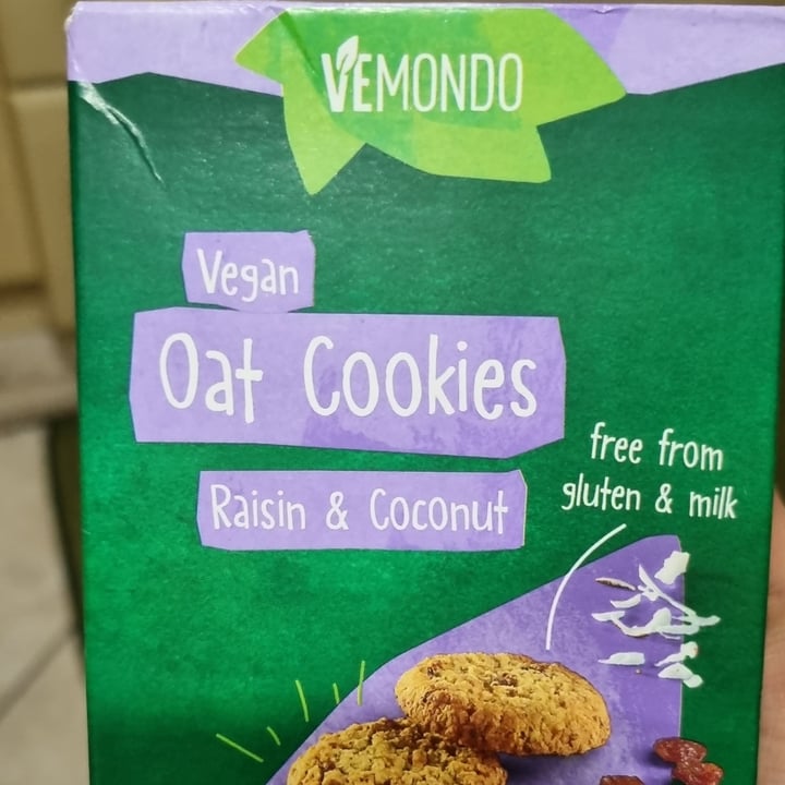 photo of Vemondo Vegan Oat Cookies Raisin & Coconut shared by @chilicontofu on  24 Jan 2022 - review