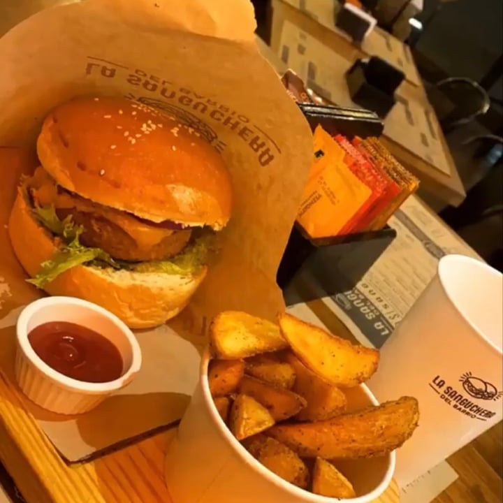 review photo of La Sanguchera Del Barrio Veggisima shared by @esperanzareyes on 13 May 2020 - review