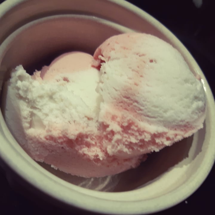 photo of NadaMoo! Strawberry Cheesecake shared by @hbchic on  09 Feb 2021 - review