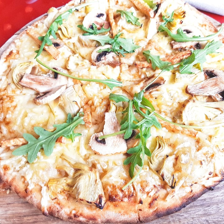 photo of Wild Food Pizza Tartufata shared by @littleveganpanda on  01 Dec 2020 - review