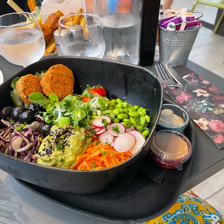 photo of Version Originale vegan bowl shared by @bresciaveg on  18 Aug 2022 - review