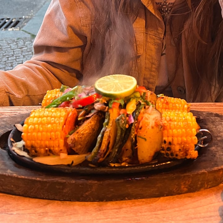 review photo of Que Pasa Berlin | Restaurant | Cocktailbar Fajitas Vegetarianas shared by @iratihormaza on 28 Jul 2022 - review