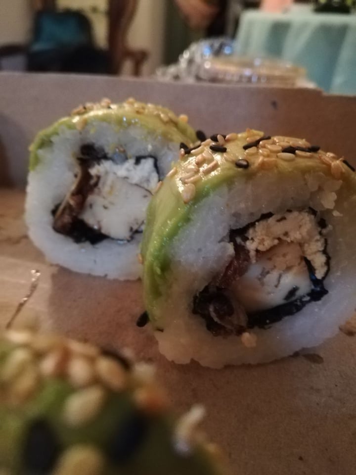 photo of Yasai Vegan Sushi Tofu Teriyaki Avocado shared by @javimayorga on  18 Mar 2020 - review