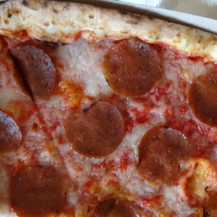 photo of Floralia Pepperoni pizza shared by @feelideal on  21 Sep 2020 - review