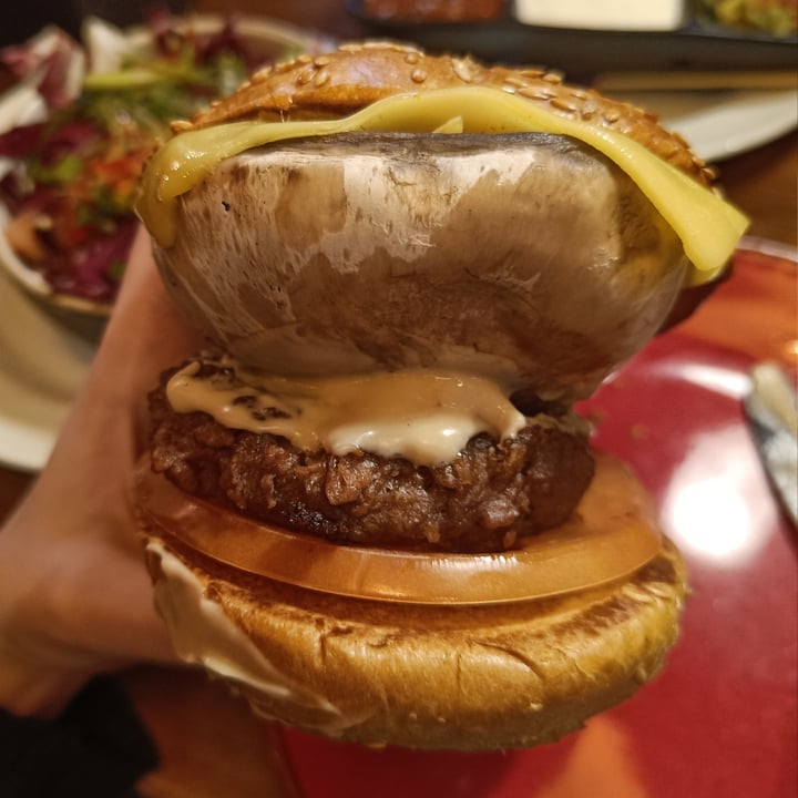 photo of TGI Fridays - Leeds White Rose To Vegan And Beyond Burger shared by @vervy on  31 Oct 2022 - review