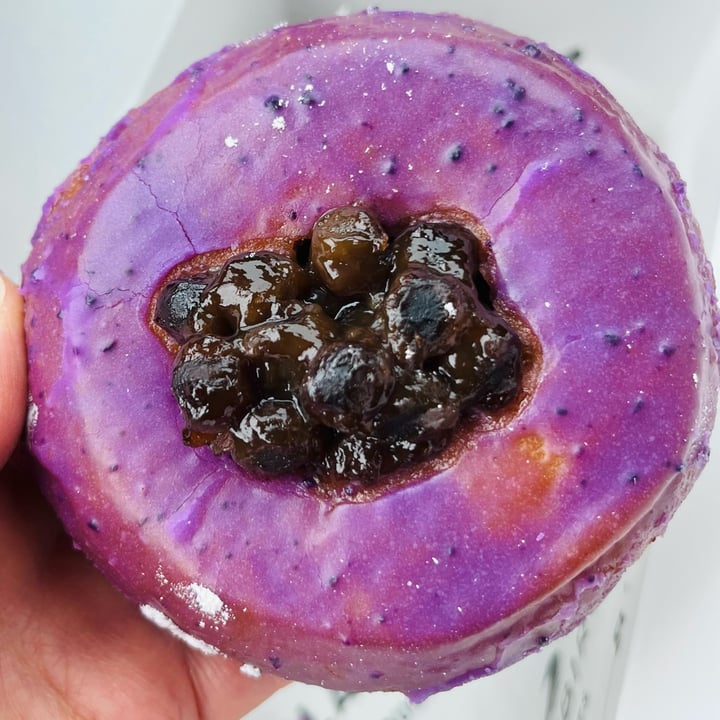 photo of Blackbird Doughnuts Brighton Ube doughnut shared by @amz8893 on  13 Apr 2022 - review