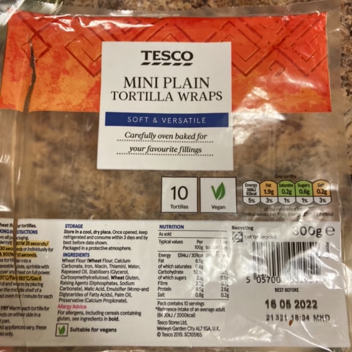 photo of Tesco Mini plain tortilla wraps shared by @animalsrule on  10 Mar 2022 - review