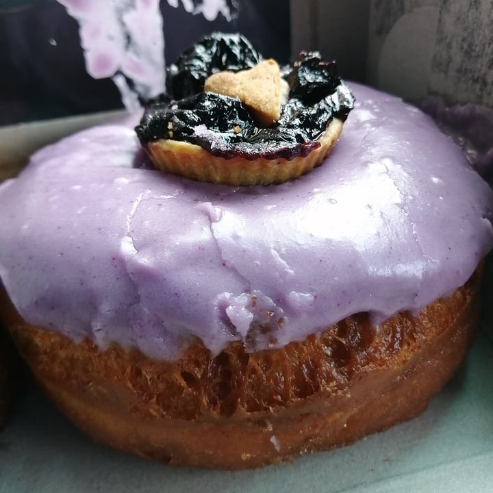 photo of Grumpy & Runt | Little Deli & Donuts Cherry Pie Donut shared by @ragmahe on  08 Aug 2020 - review