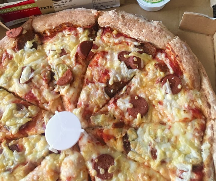 photo of Papa John's Pizza Vegan Sausage and “Pepperoni” Pizza shared by @meganlindsay on  02 Apr 2020 - review