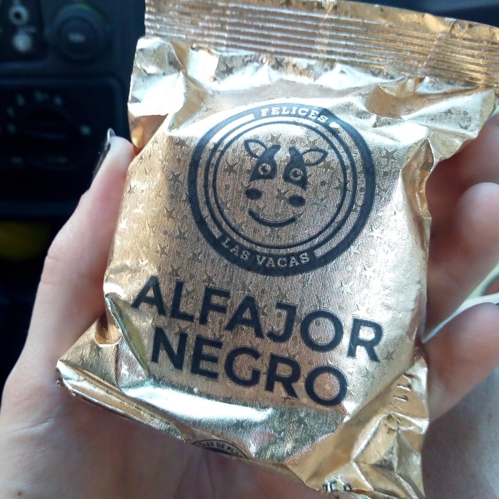 photo of Felices Las Vacas Alfajor Negro shared by @ludigiovanni on  20 Oct 2021 - review