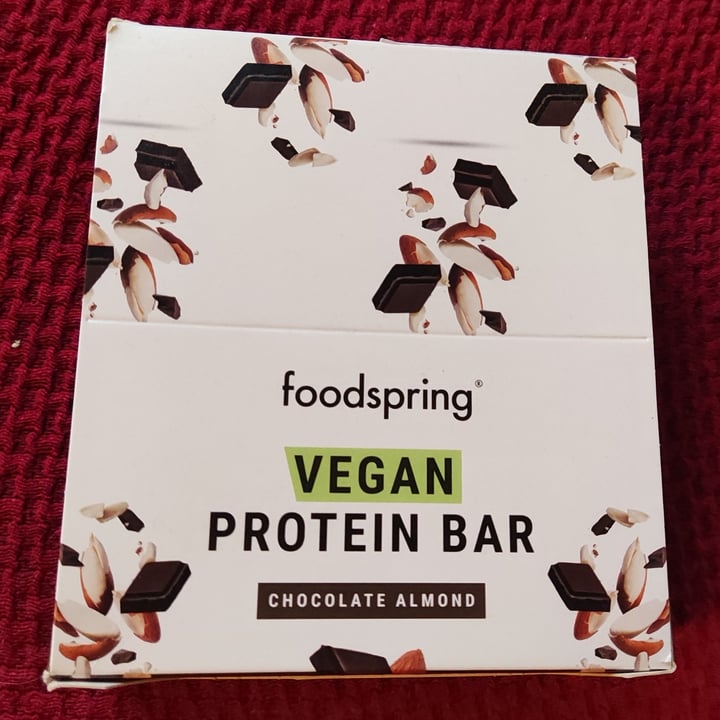 photo of Foodspring Vegan Protein Bar Chocolate Almond shared by @saracher on  29 May 2022 - review