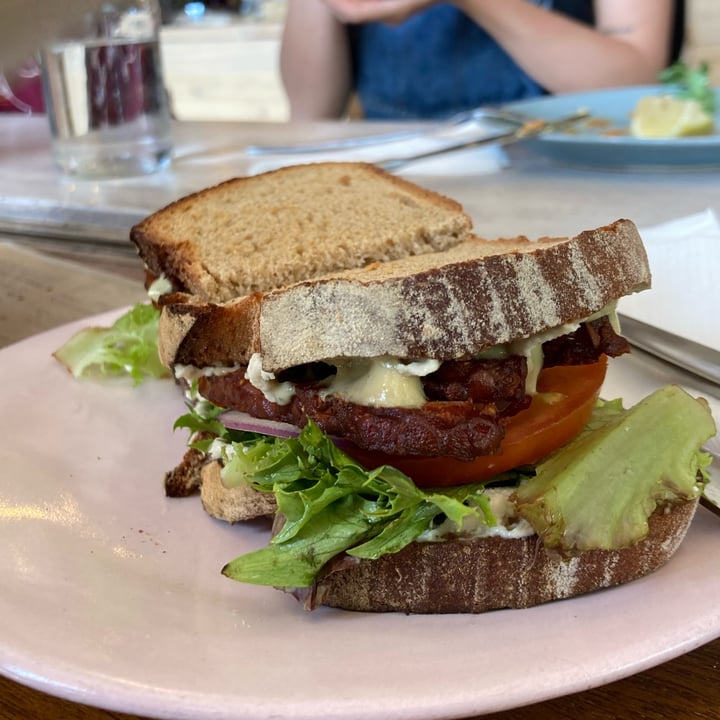photo of Nourish'd Café & Juicery Nourish’d BLT shared by @pollyberlin on  04 Apr 2022 - review