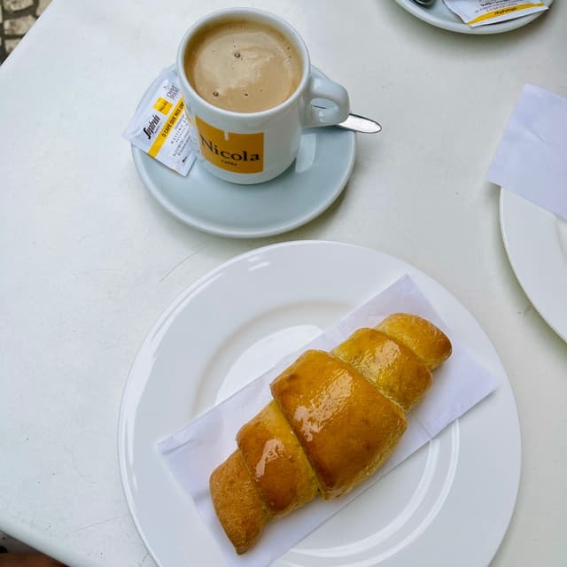 Photo of the dish “Vegan apple croissant”