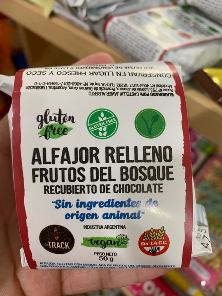 photo of On Track Alfajor Relleno Frutos Del Bosque shared by @micky04 on  05 Feb 2020 - review