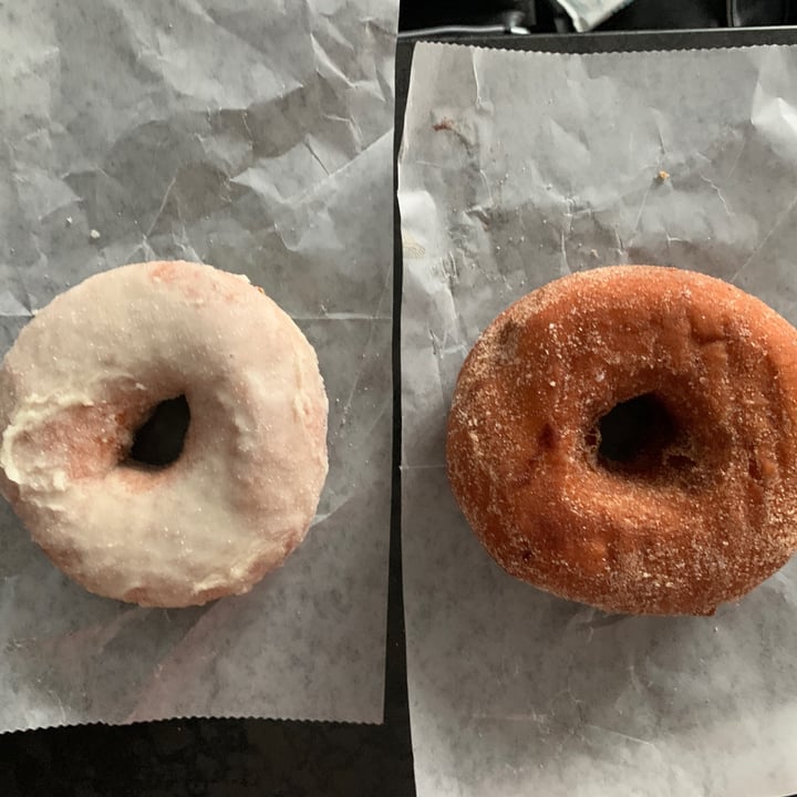 photo of Stan's Donuts & Coffee Vegan Glazed Donut shared by @cyost on  02 Oct 2020 - review